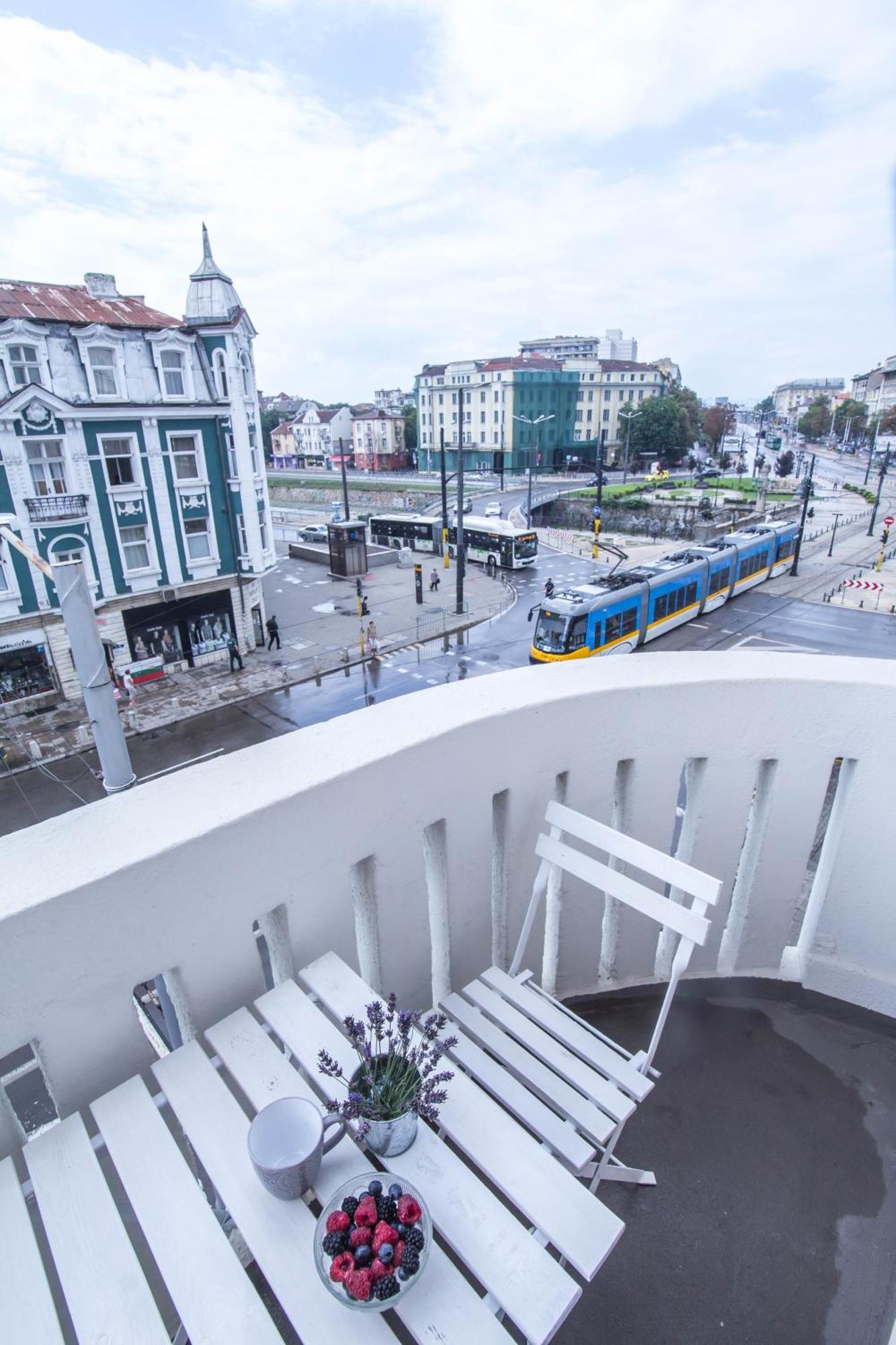 Lion'S Bridge Boutique 2Bdrm Apt, Top Center Gem Sofia Exterior foto